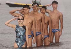 韩国歌手率领大学生横渡大海抵独岛