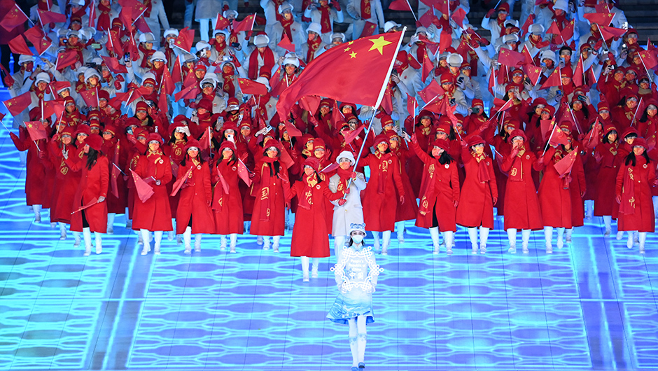 中国代表团入场