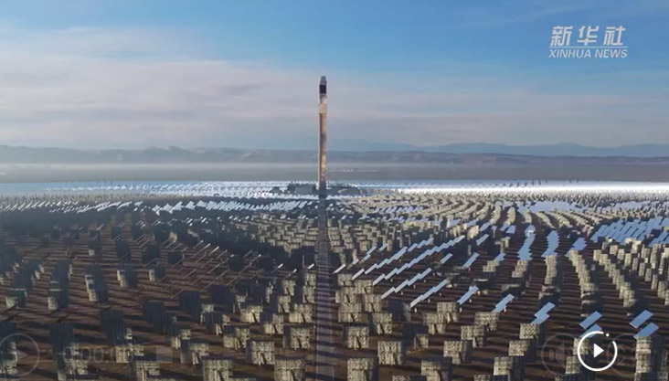 震撼！“超级镜子”电站打出巨幅标语为冬奥加油