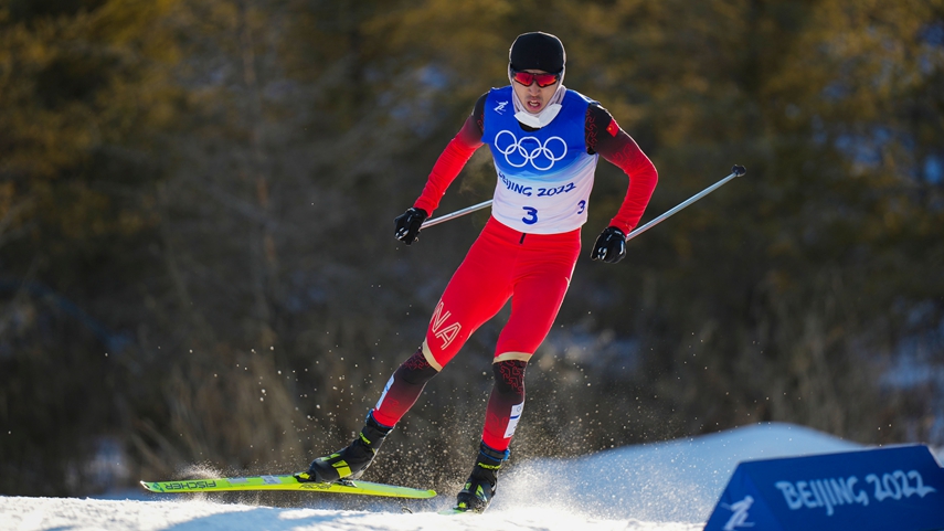 越野滑雪男子个人短距离（自由技术）比赛赛况
