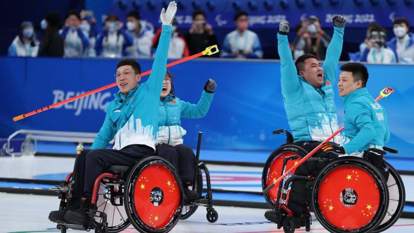 輪椅冰壺金牌賽：中國隊奪冠