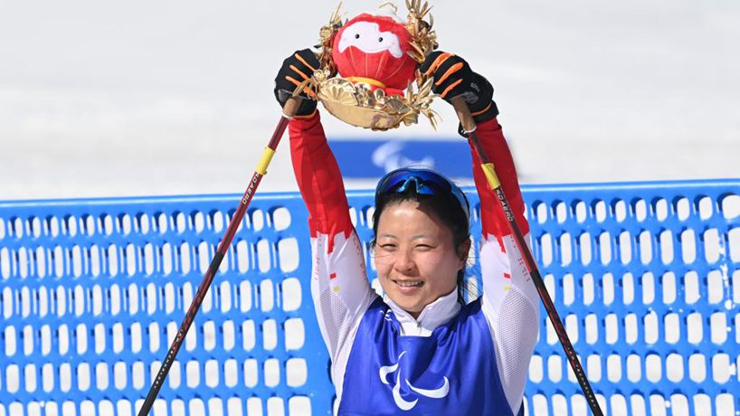 楊洪瓊殘奧越野滑雪女子中距離（坐姿）奪冠