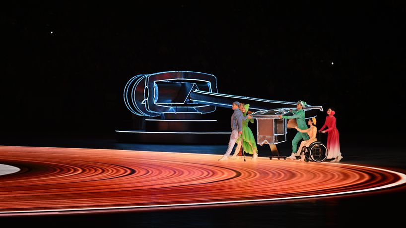 北京冬残奥会举行闭幕式