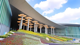 第五届进博会倒计时:稳步前进“越办越好”