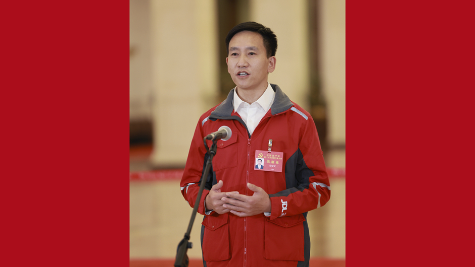 宋学文代表接受采访