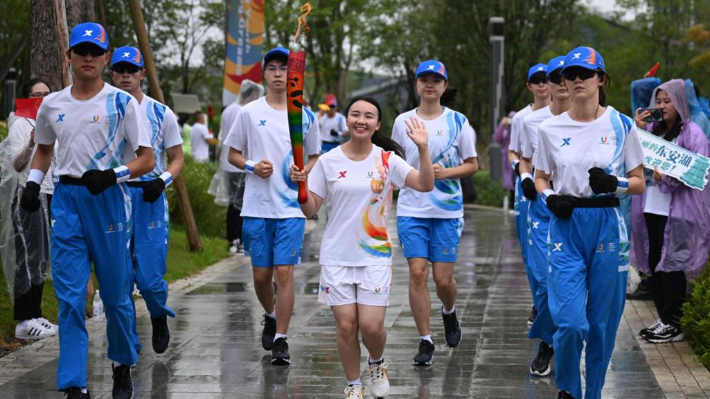 追逐青春之光！成都大运会火炬传递全回顾