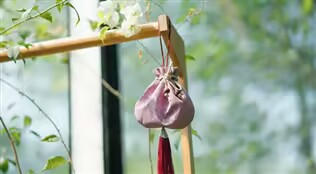 图书馆里的七夕：传递爱 传承传统文化