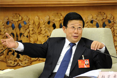 贵州代表团开放日：热烈讨论十八大报告