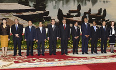 东亚峰会力排菲日干扰