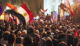 总统连夜逃走 埃及宪法危机何时休