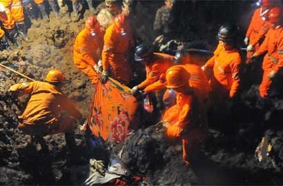 雲南鎮雄縣山體滑坡已致42人死亡2人受傷