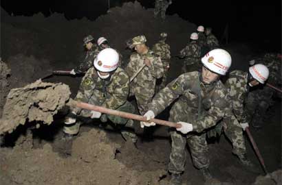 雲南鎮雄山體滑坡遇難者增至44人 搜救仍在繼續