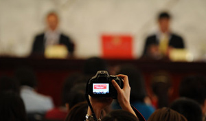 正在积极想办法解决台商的困难