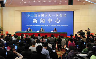 视频回放：张平回答中外记者提问