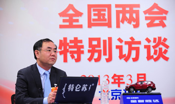 全国人大代表、安徽六安市长毕小彬