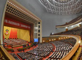 全国政协十二届一次会议闭幕