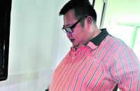 370斤重男子切胃减肥 曾因过胖引妻儿不满