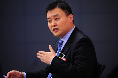 嘉宾姜明在访谈中