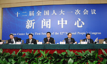 环境保护部就&ldquo;环境保护与生态文明建设&rdquo;相关问题答记者问