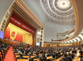 十二届全国人大一次会议举行第五次全体会议