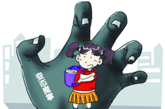 海南万宁警方提请逮捕“带女生开房”两嫌犯