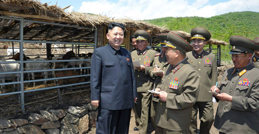 金正恩时隔两个月后再次视察部队