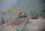 汶川遭暴雨袭击 都汶高速映汶段出现多处泥石流
