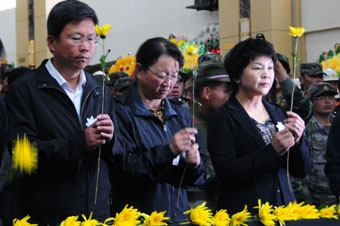 甘肃举行岷县漳县6.6级地震遇难同胞悼念仪式