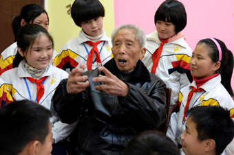 九旬道德模范的诚信讲堂