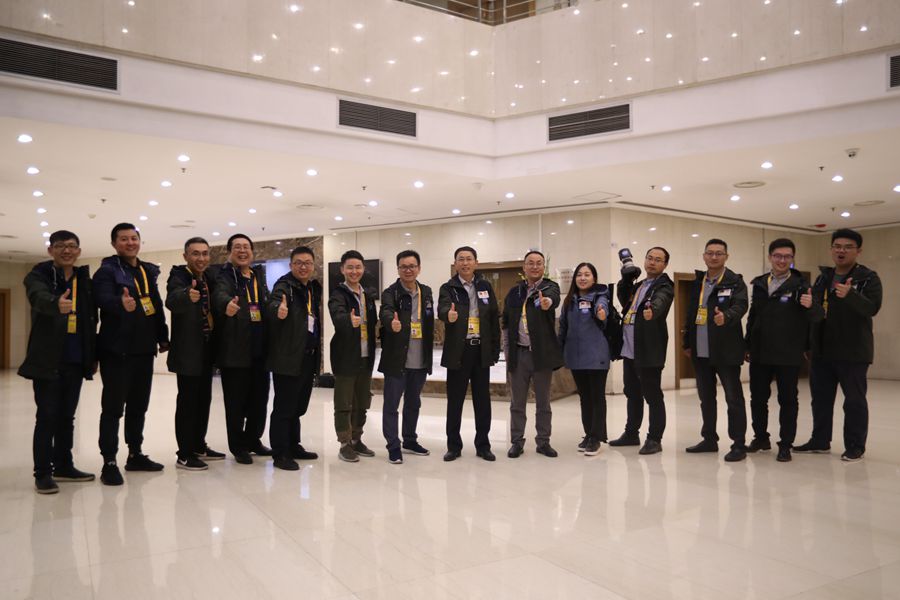 新华网国庆前方报道团队，出发啦！