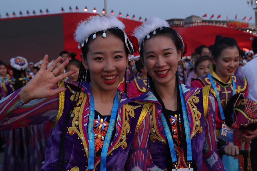 今晚，我们欢聚在天安门广场