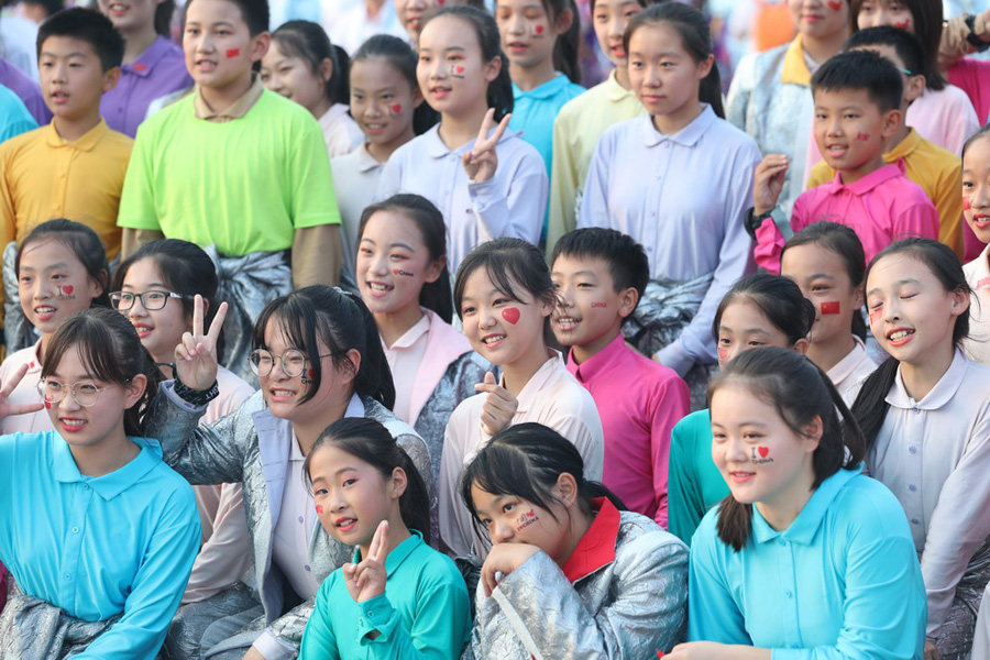今晚，我们欢聚在天安门广场