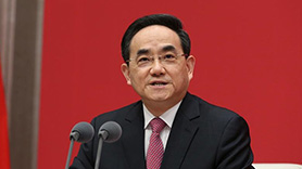 中央宣传部副部长、国务院新闻办公室主任徐麟主持发布会