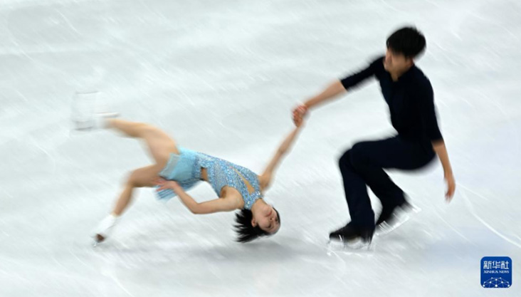 花样滑冰团体赛：双人滑短节目赛况