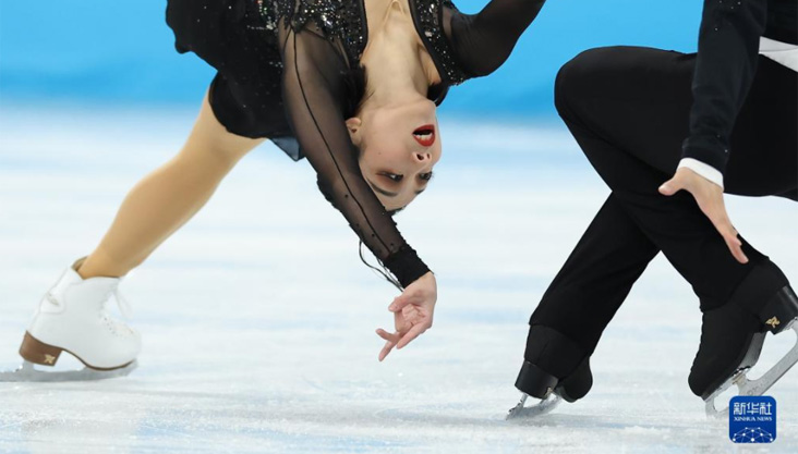 花样滑冰团体赛：双人滑短节目赛况