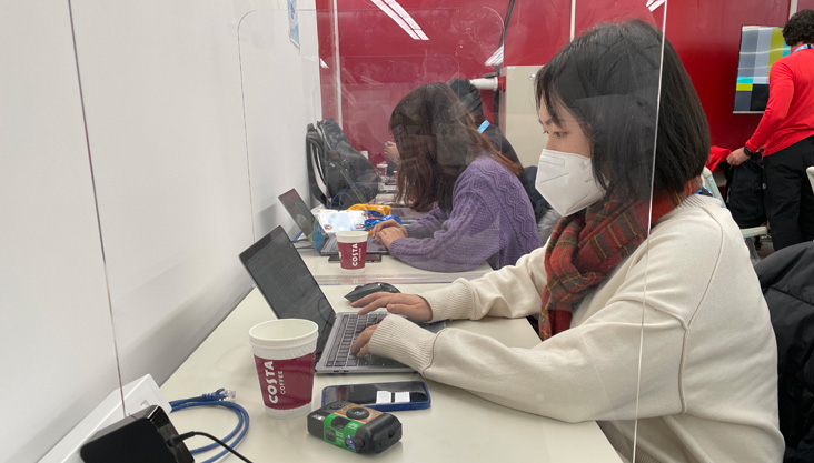 新华社记者赵雪彤现场报道