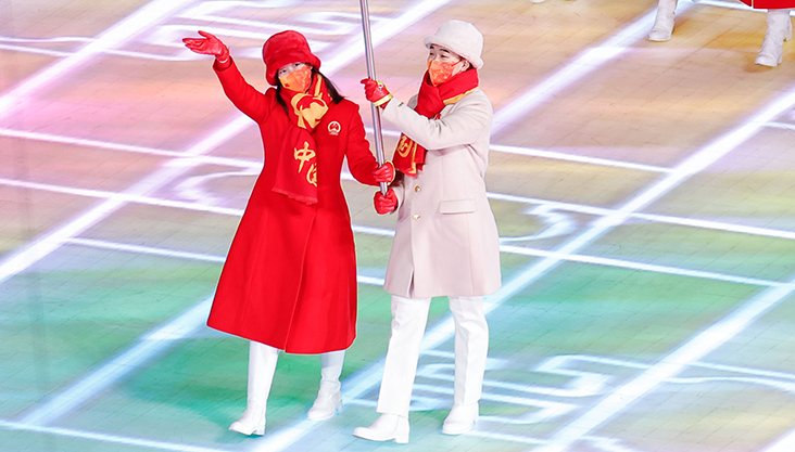 中国代表团入场