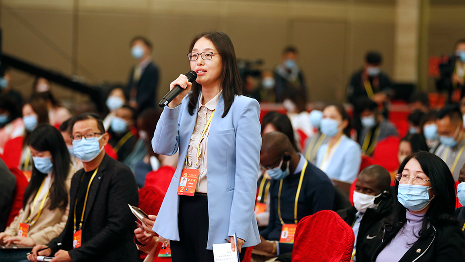 求是杂志记者提问