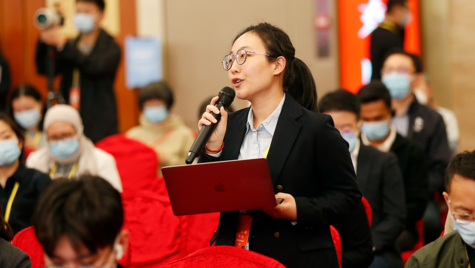 北京青年报记者提问