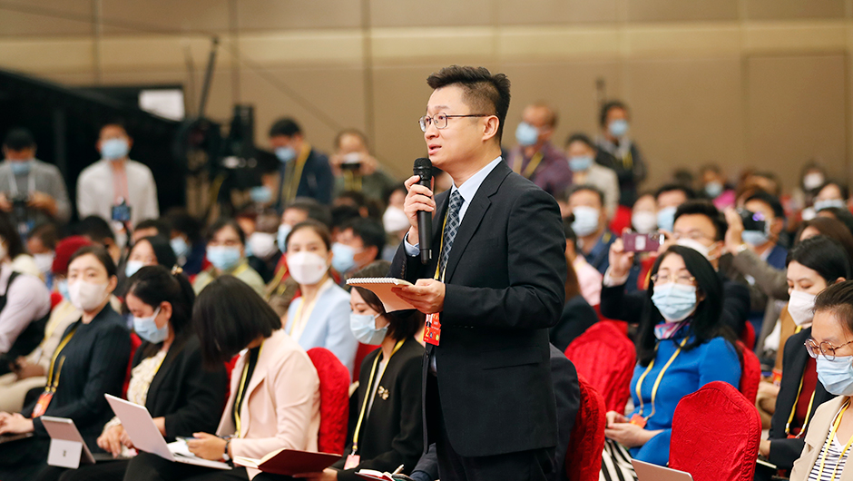 中央广播电视总台记者提问