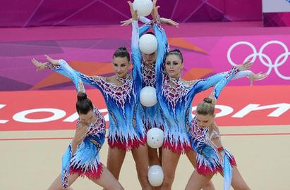 白俄罗斯队夺得艺术体操集体项目亚军