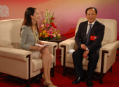 十八大代表接受本网采访