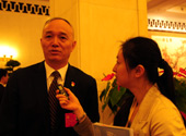 蔡奇代表接受新華網記者採訪