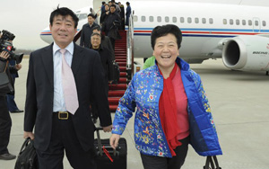 江西代表团抵京