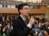 新华社财经国家周刊记者提问