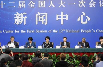 全国人大有关负责人就人大工作答记者问