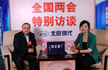全国人大代表段强做客新华网、中国政府网设在大会堂的访谈间