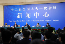 民政部负责人就民生和社会服务回答记者提问