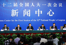 医药卫生体制改革领导小组负责人谈医药卫生体制改革