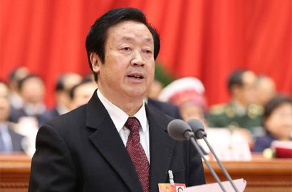 十二届全国人大一次会议举行第六次全体会议